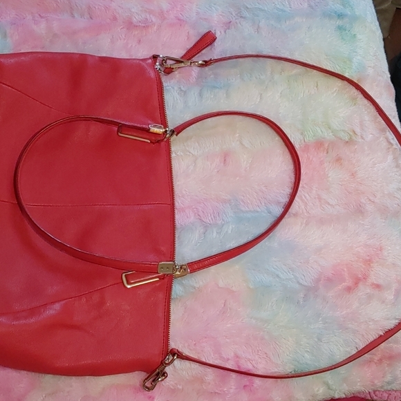 Red authentic Coach bag hobo - Picture 3 of 5